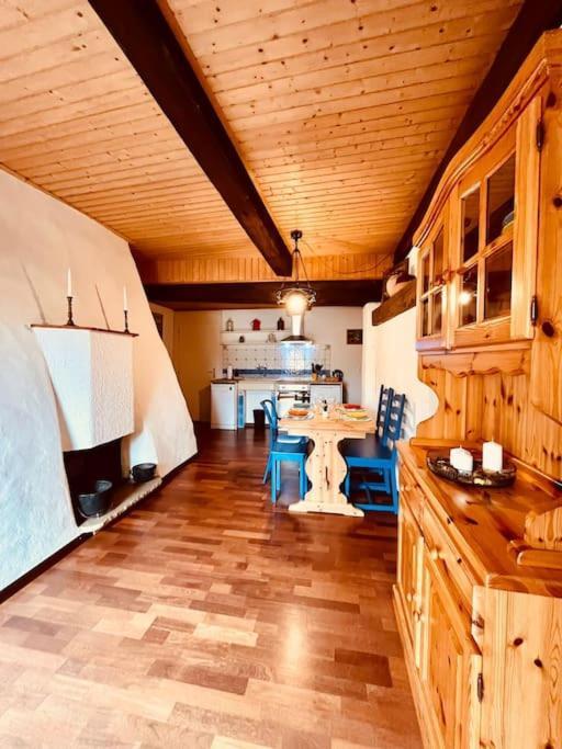 Charmant Appartement De Vacances Alta Ripa Hauterive  Екстериор снимка