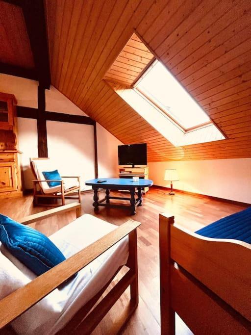 Charmant Appartement De Vacances Alta Ripa Hauterive  Екстериор снимка