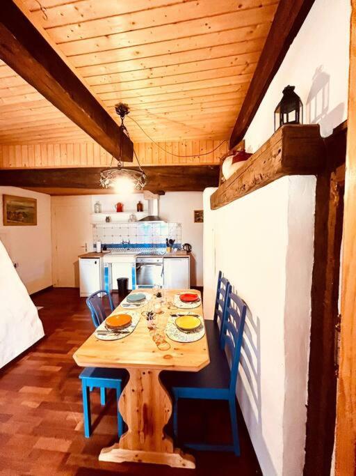 Charmant Appartement De Vacances Alta Ripa Hauterive  Екстериор снимка